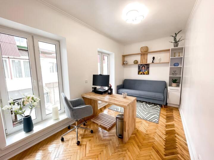 Freedom Apartments In The Heart Of Lviv - Balabana Str And Svoboda Avenue מראה חיצוני תמונה